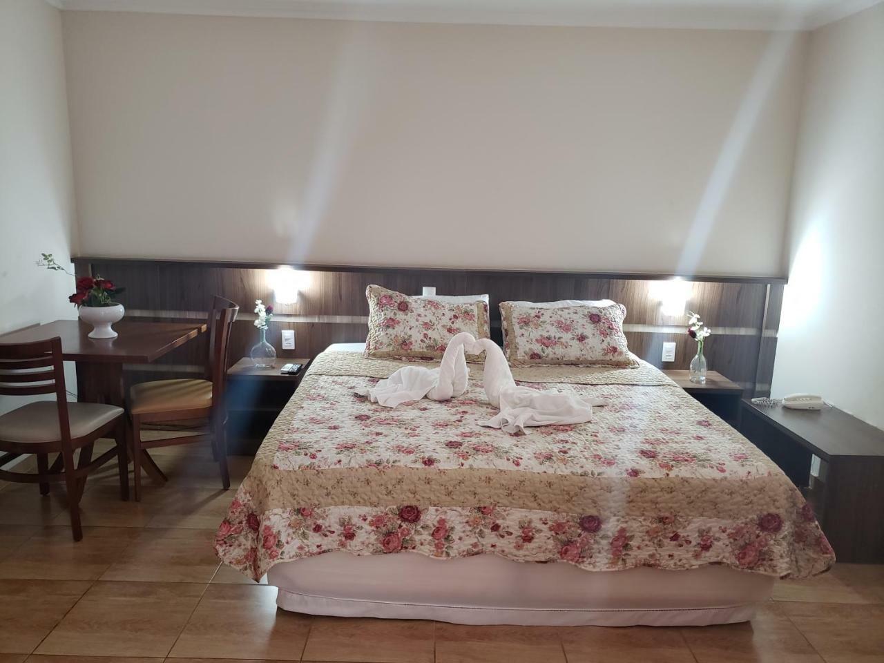 Grand Enio Hotel E Cantina Varginha  Bagian luar foto